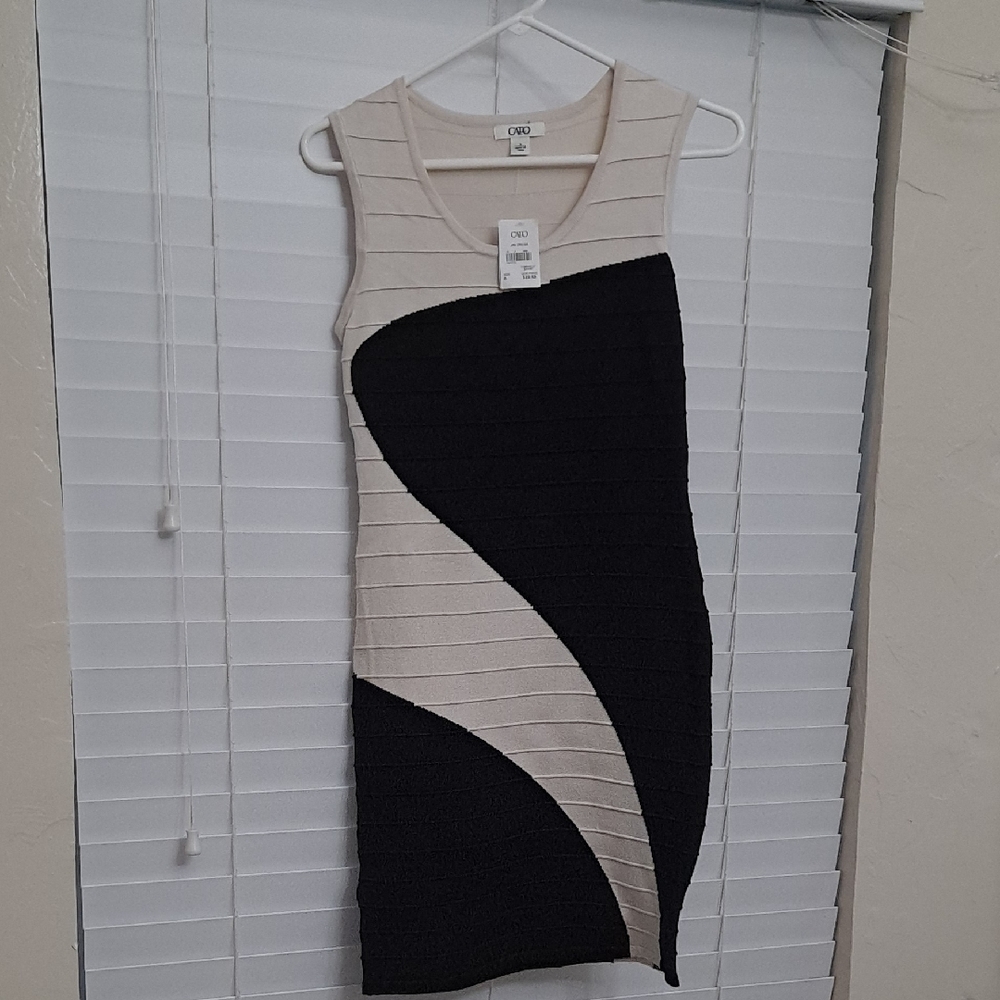 NWT Cato Black and Cream Small Midi Dress